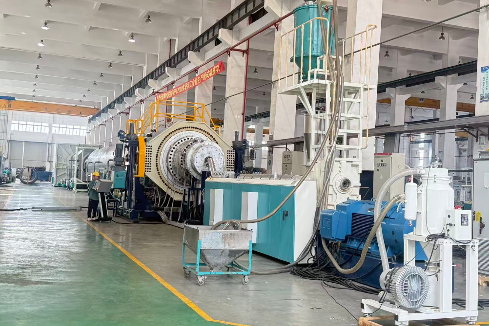 فینگلی نے فی الحال کامیابی کے ساتھ PE2000 پائپ ایکسٹروژن پروڈکشن لائن فراہم کی